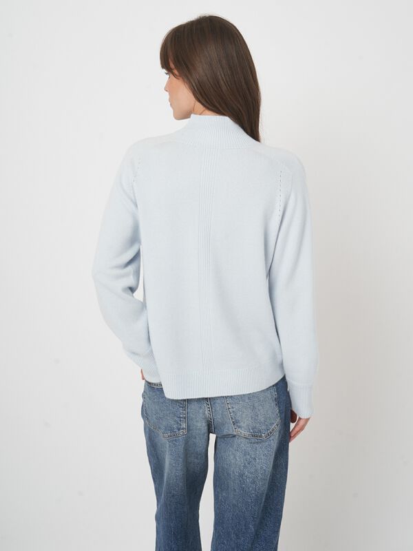 Nahtloser Kaschmirpullover mit Stehkragen image number 6