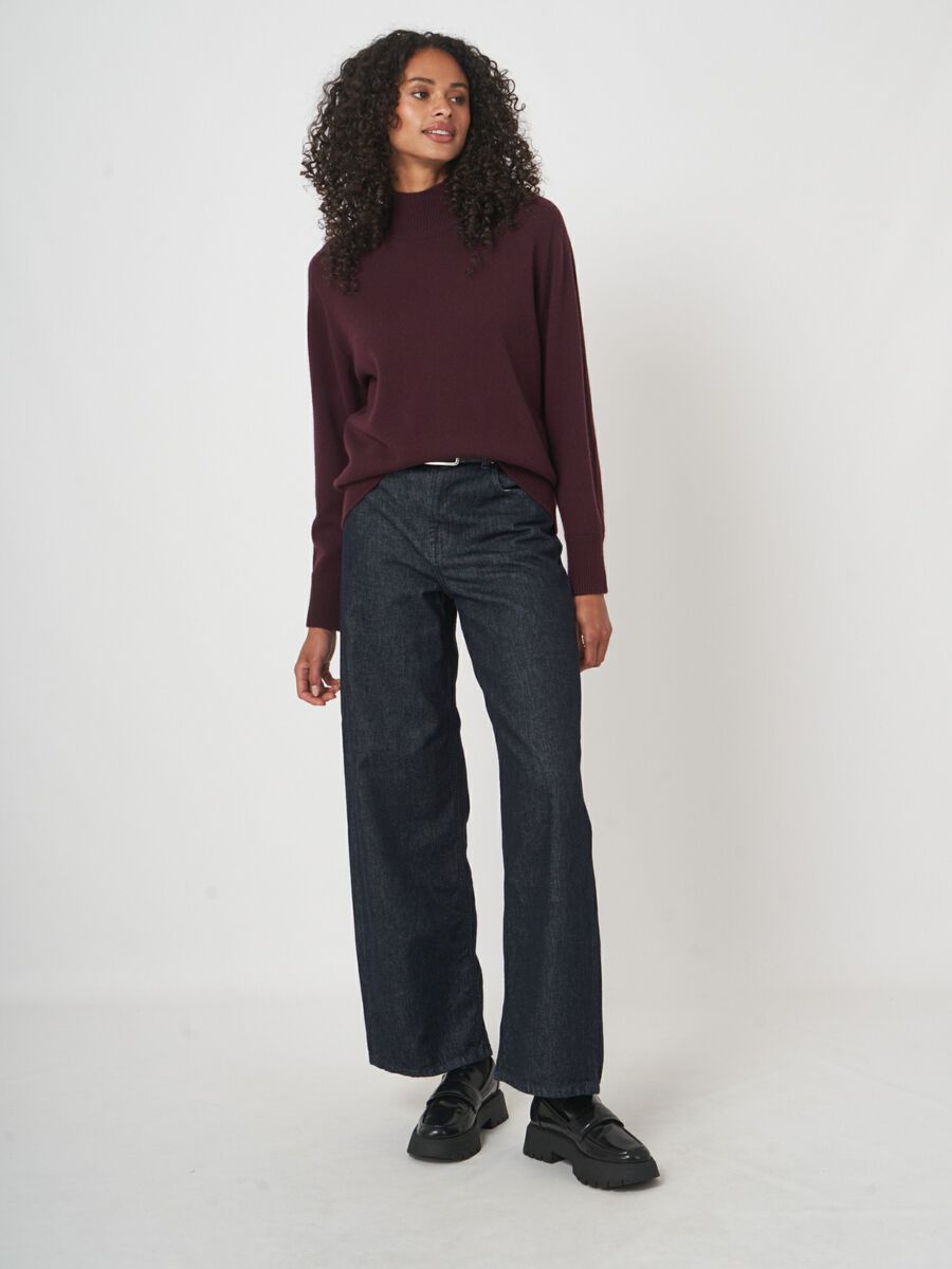 Naadloze kasjmier trui met opstaande kraag image number 5