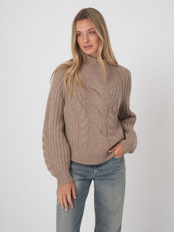 Chunky cable knit cashmere sweater image number 2