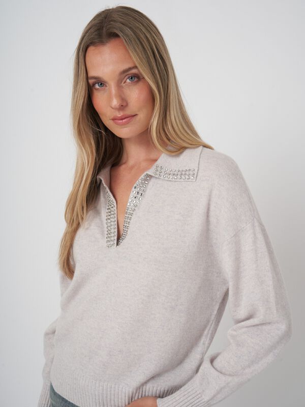 Locker geschnittener Kaschmirpullover mit Perlenstickerei image number 1