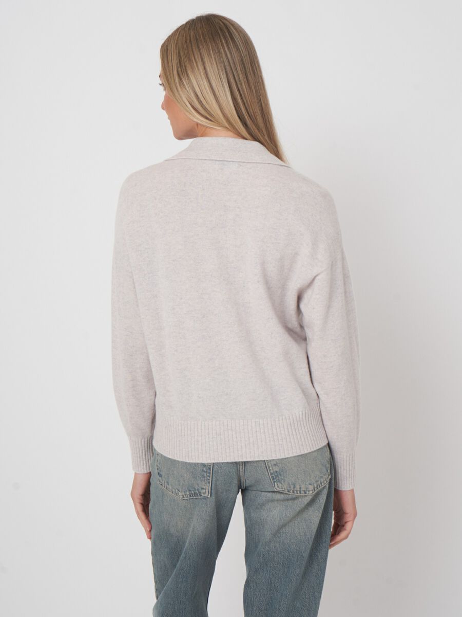 Luxe kasjmier damestrui met parelaccenten image number 4