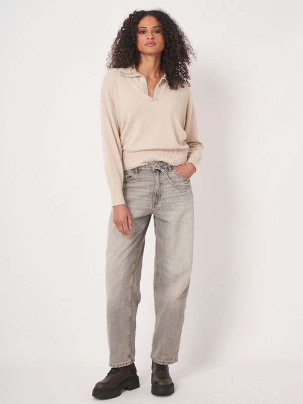 Locker geschnittener Kaschmirpullover mit Perlenstickerei image number 3