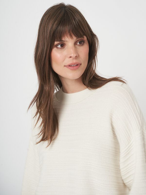 Kastig geschnittener Rippstrick-Kaschmirpullover image number 3