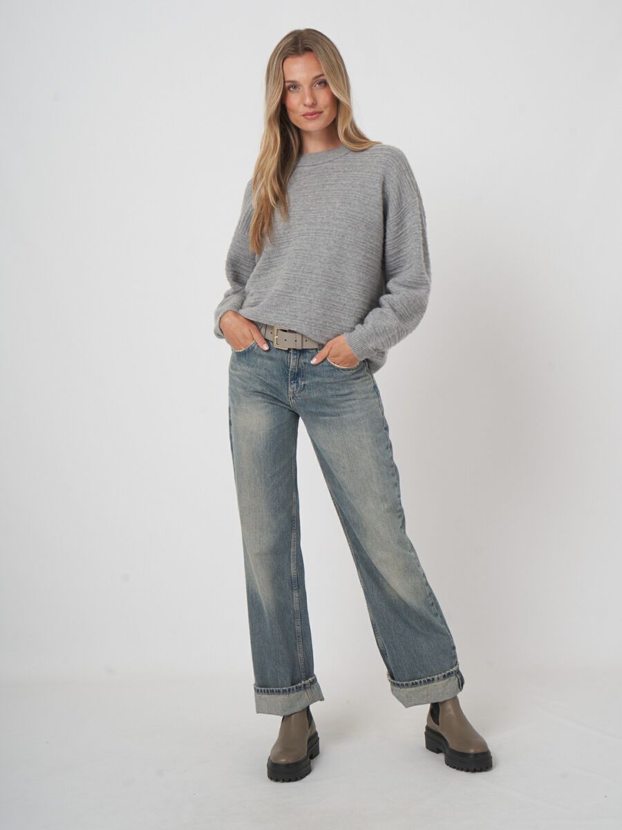 Kastig geschnittener Rippstrick-Kaschmirpullover image number 4