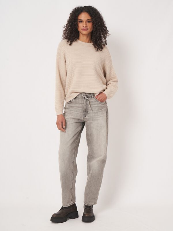 Kastig geschnittener Rippstrick-Kaschmirpullover image number 7