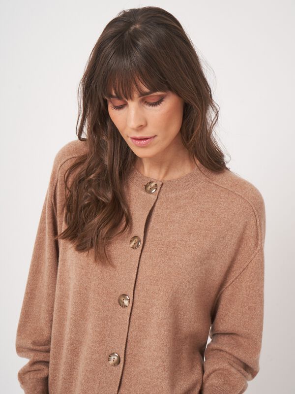 Gilet boxy en cachemire biologique à coupe ample image number 2