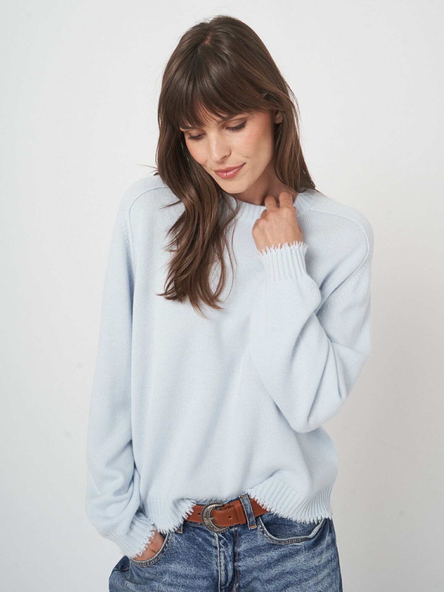 Relaxed fit kasjmier trui met ronde hals afbeelding