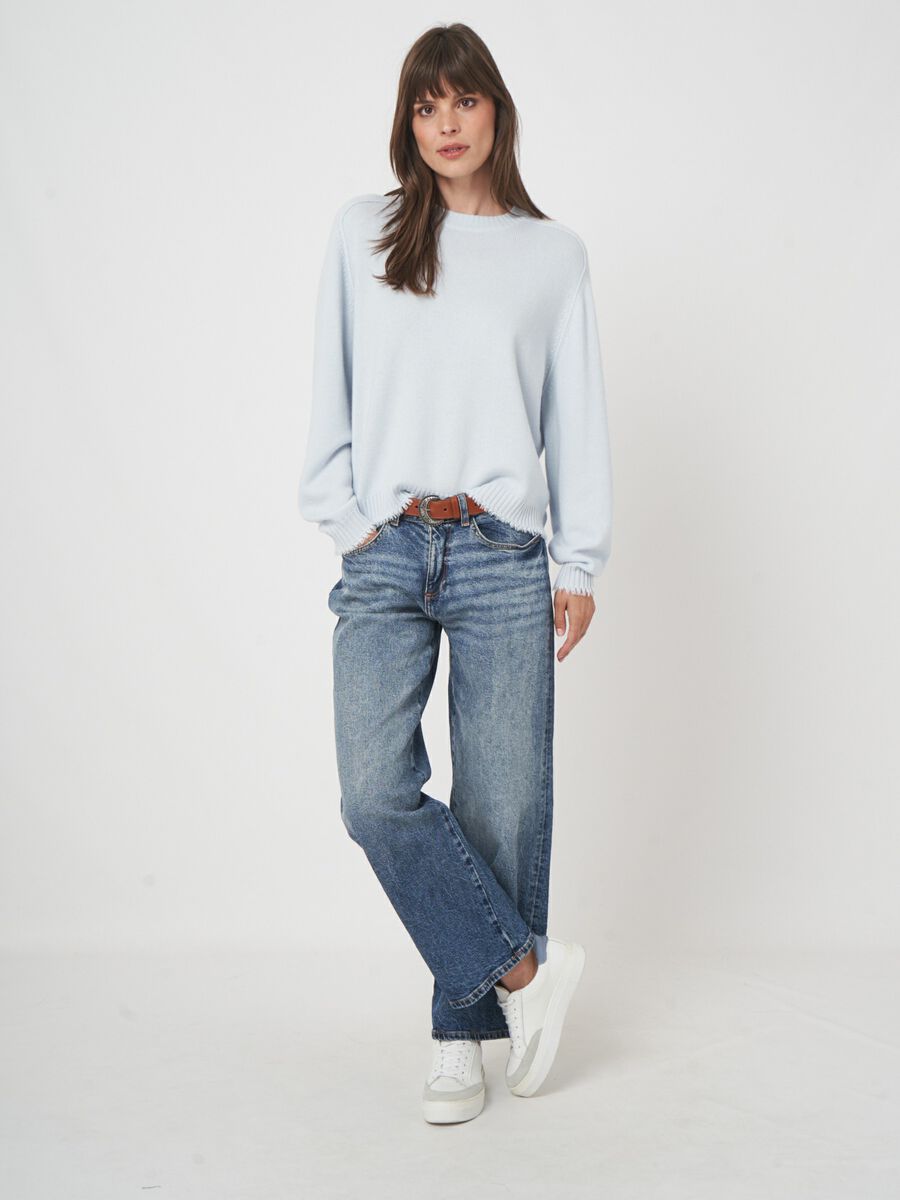 Relaxed fit kasjmier trui met ronde hals image number 5