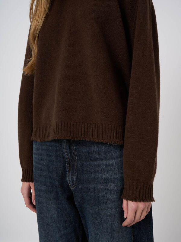 Oversized kasjmier trui met franjes image number 2