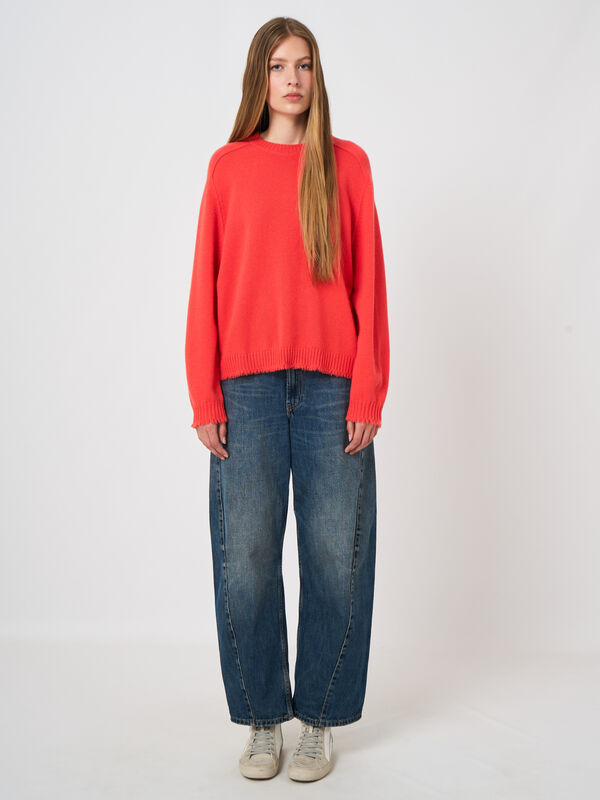 Oversized-Kaschmirpullover mit Fransen image number 4