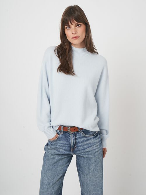 Kasjmier trui met opstaande kraag - boxy fit & naadloos