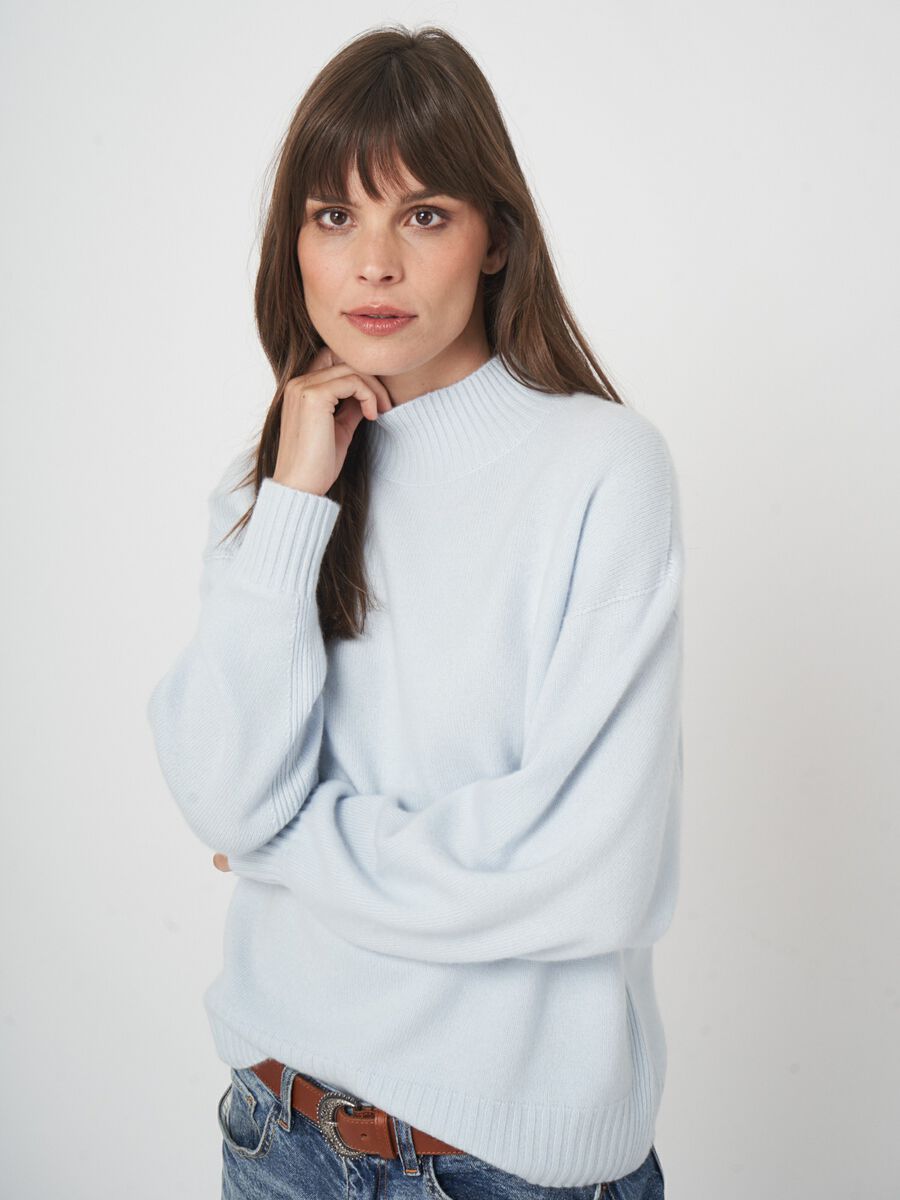 Kasjmier trui met opstaande kraag - boxy fit & naadloos image number 3