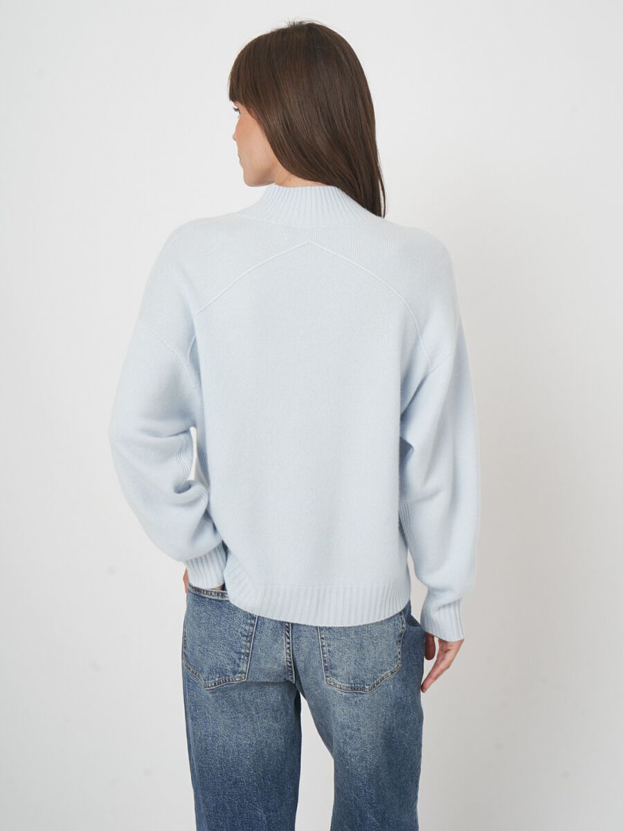 Kasjmier trui met opstaande kraag - boxy fit & naadloos image number 6