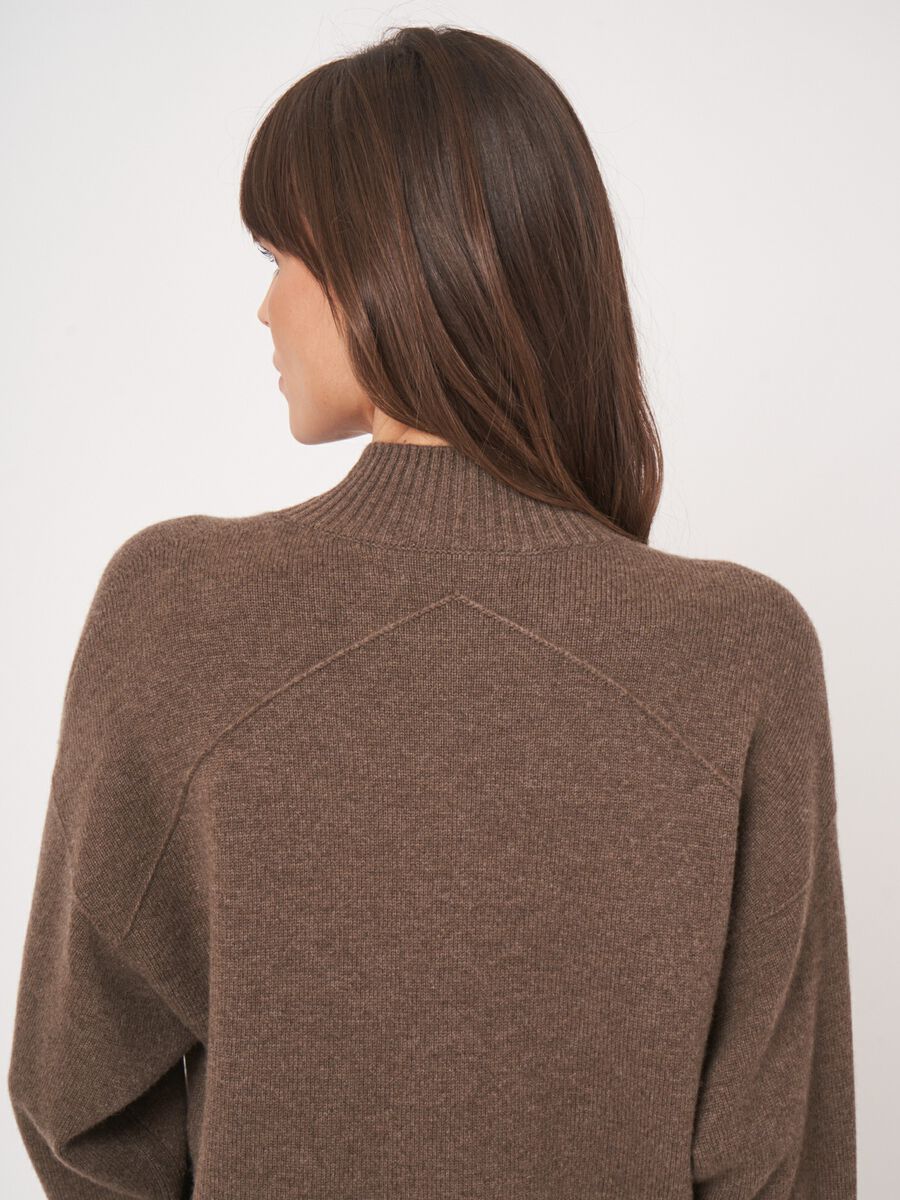 Pull en cachemire sans couture – coupe boxy image number 2