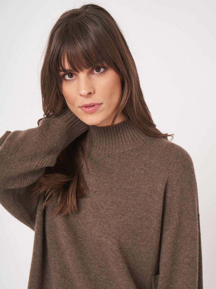 Pull en cachemire sans couture – coupe boxy image number 3
