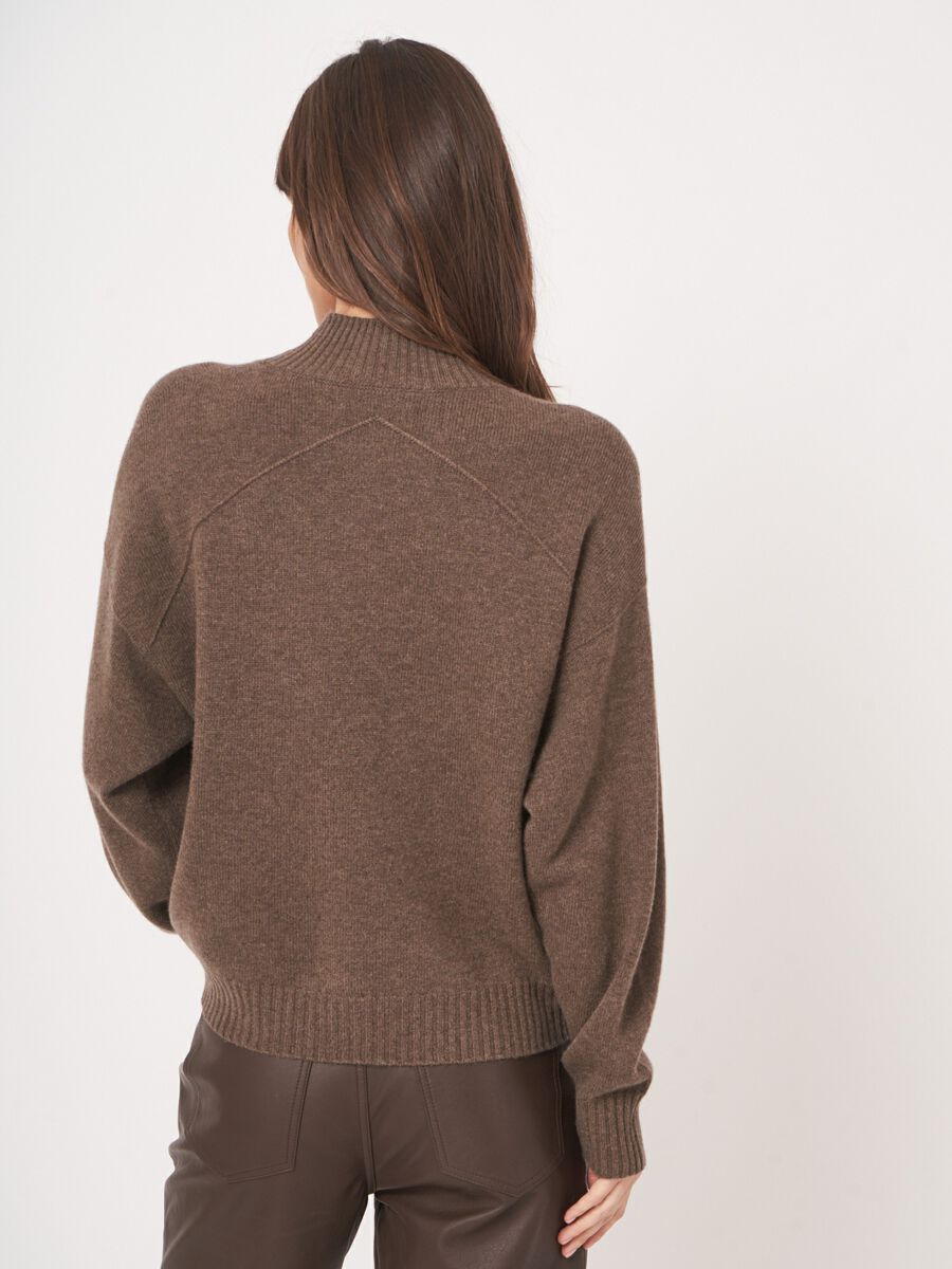 Pull en cachemire sans couture – coupe boxy image number 8