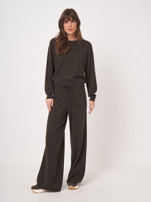 Weit geschnittene Strickhose aus Bio-Kaschmir