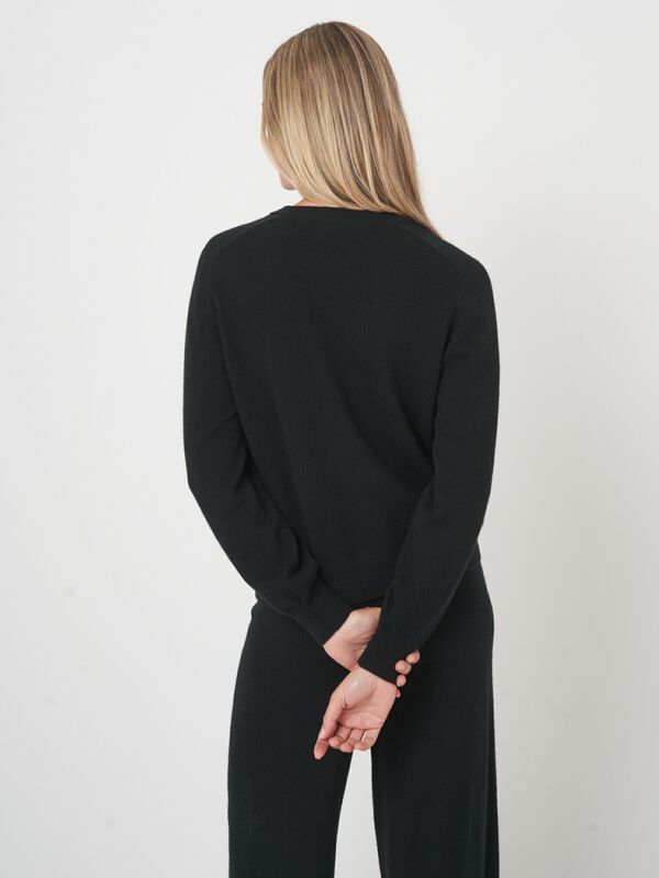 Cropped Kaschmirpullover mit Rundhalsausschnitt image number 3