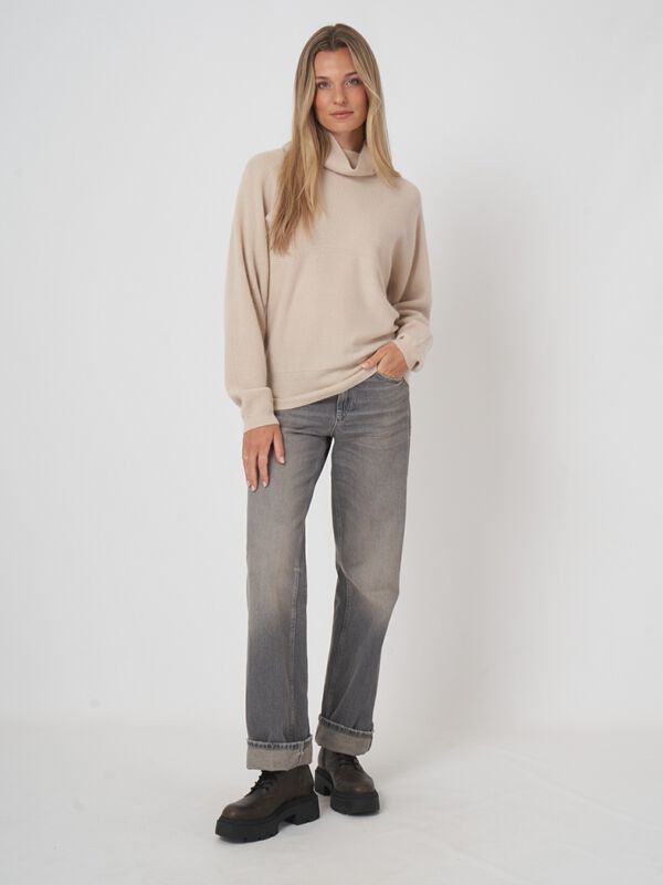 Großzügiger Bio-Kaschmir-Rollkragenpullover image number 4