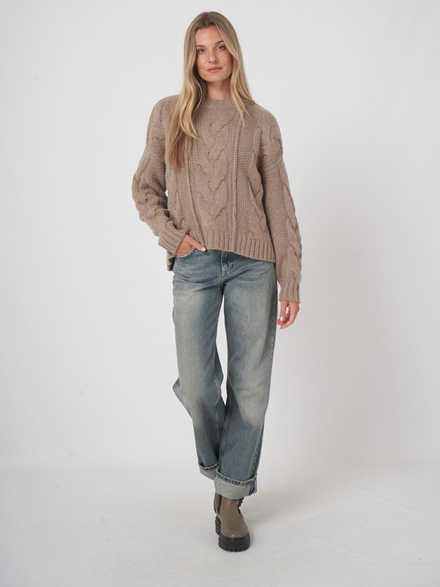 Pull chunky en cachemire  – coupe cropped & torsades image number 6