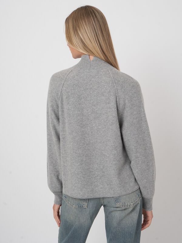 Gewalkter Kaschmirpullover mit Stehkragen image number 3