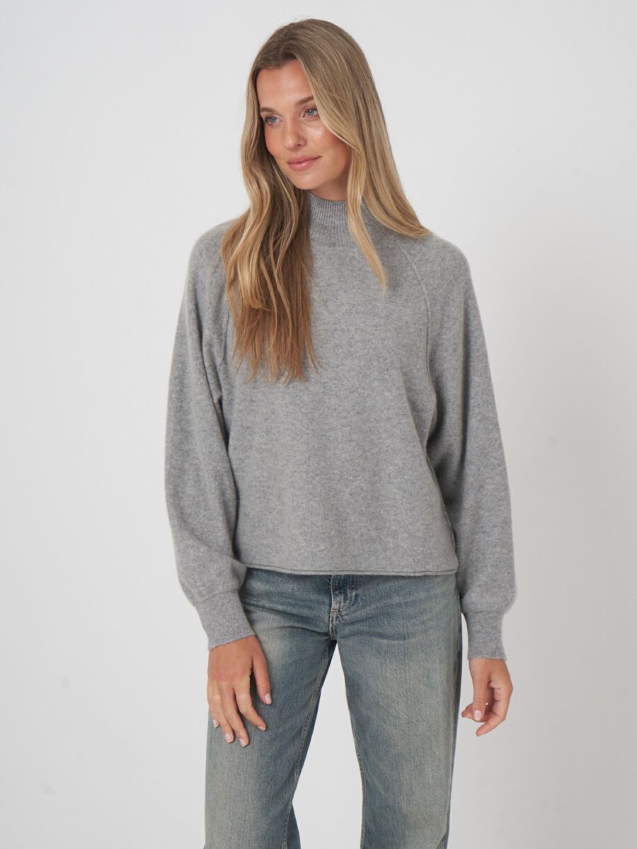 Boiled cashmere pullover met opstaande kraag image number 5