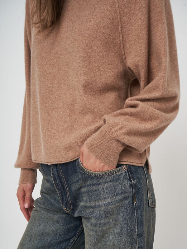 Gewalkter Kaschmirpullover mit Stehkragen image number 4