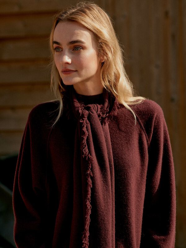 Boiled cashmere pullover met opstaande kraag image number 1