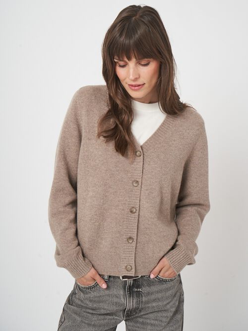 V-hals cardigan van biologische kasjmier - tijdloze stijl