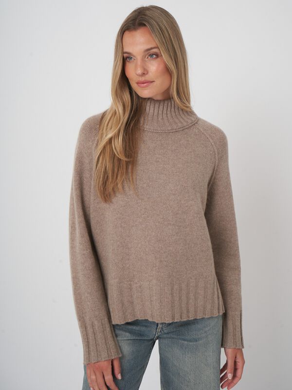 Grobstrickpullover aus Bio-Kaschmir mit Stehkragen image number 0