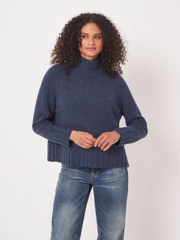 Grobstrickpullover aus Bio-Kaschmir mit Stehkragen image number 7