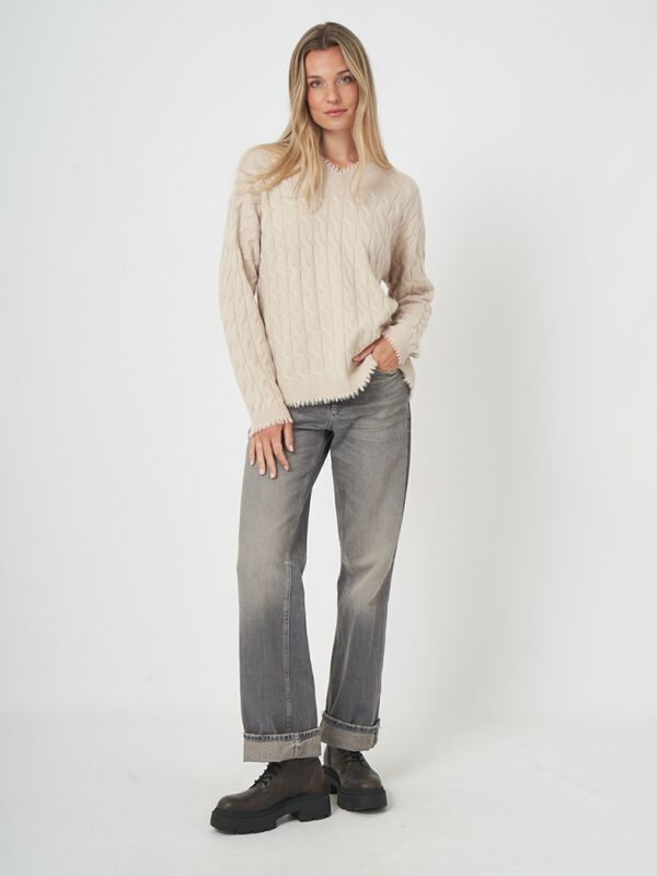 Zopfmusterpullover aus Bio-Kaschmir mit Fransen image number 4