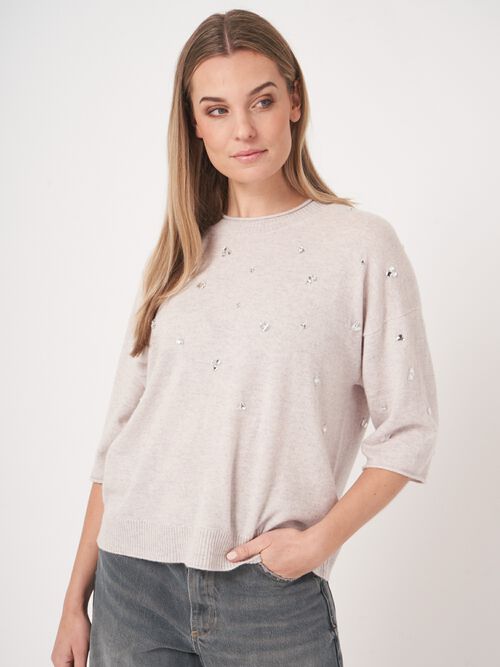 Kastiger Bio-Kaschmirpullover mit Strass-Design