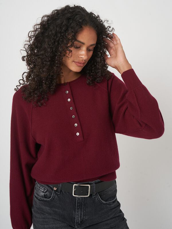 Lichtgewicht boiled cashmere henley trui image number 2