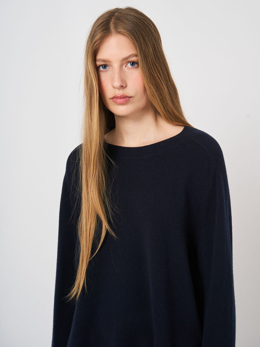 Lightweight Organic Cashmere Sweater with Rounded Hem image number 2