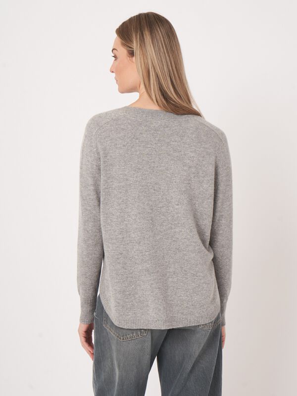 Pull en cachemire à encolure bateau image number 4