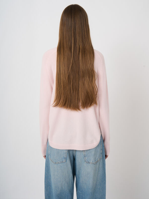 Lightweight Organic Cashmere Sweater with Rounded Hem image number 3