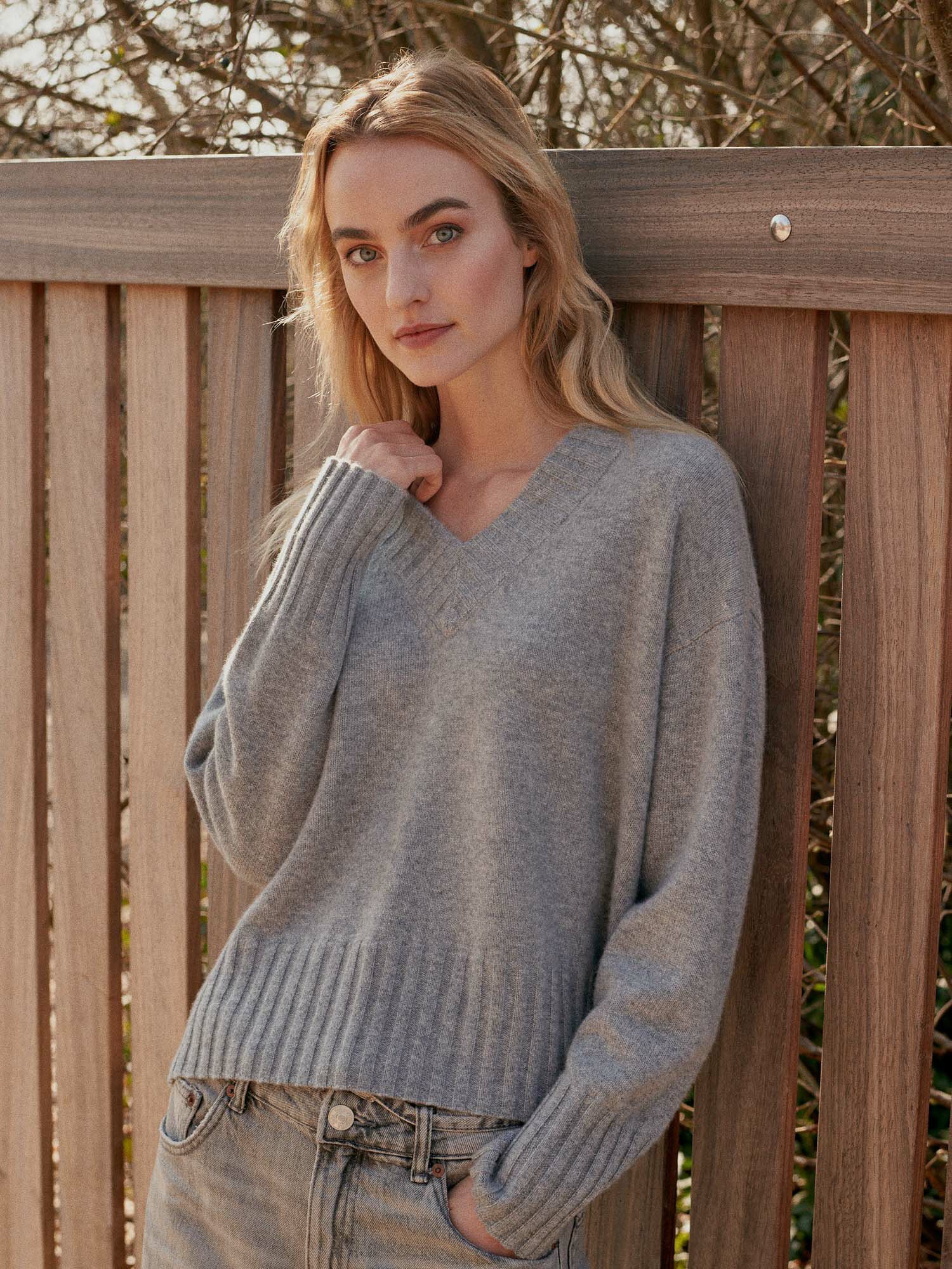 Organische kasjmier sweater - zacht, duurzaam & elegant afbeelding