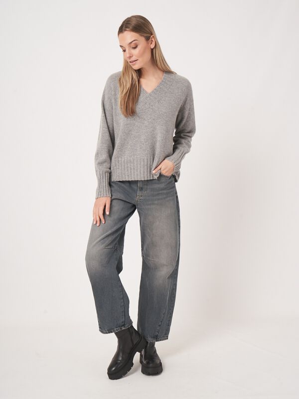 Pull cachemire à coupe ample image number 6