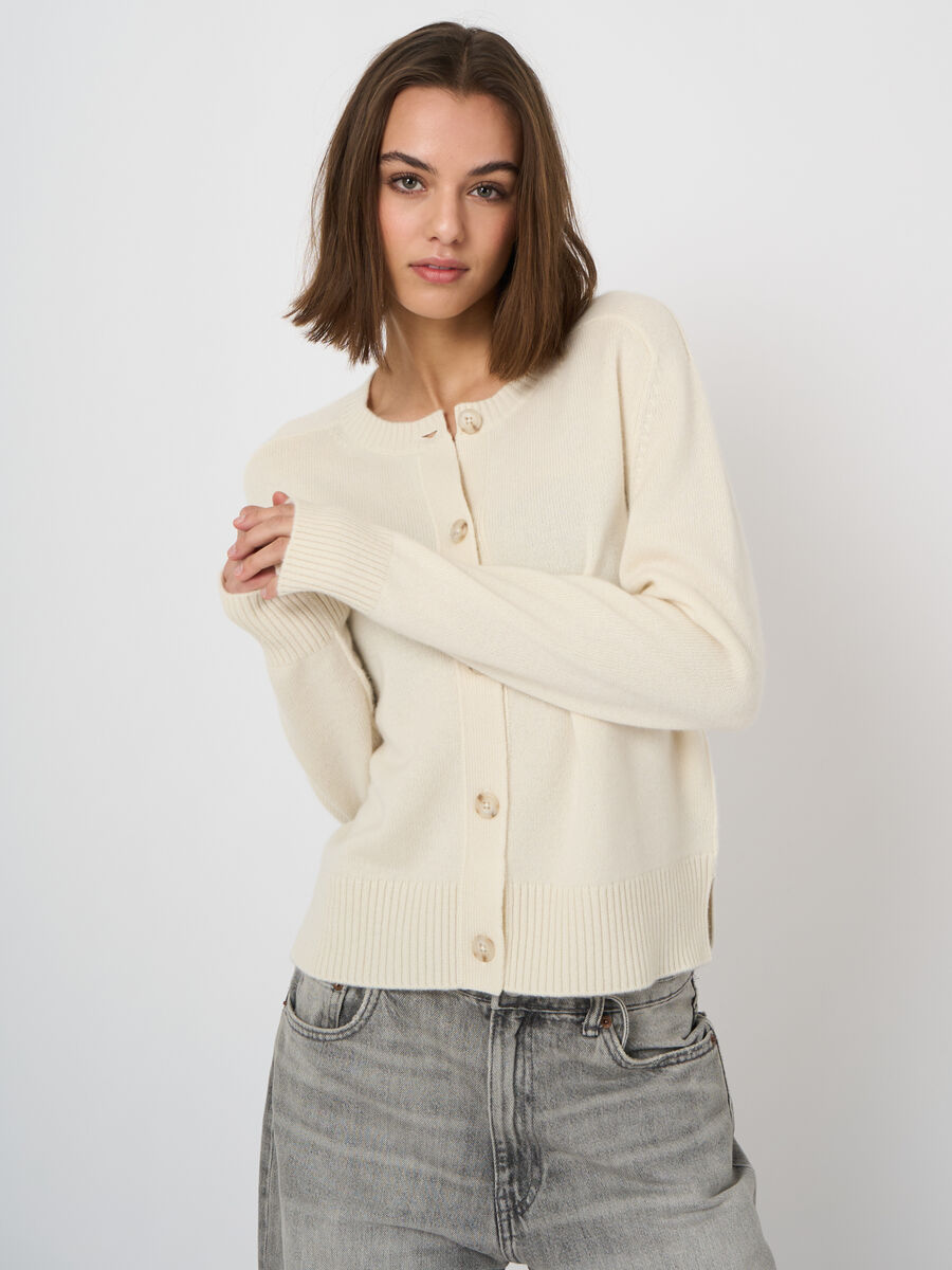 Timeless organic cashmere cardigan image number 4