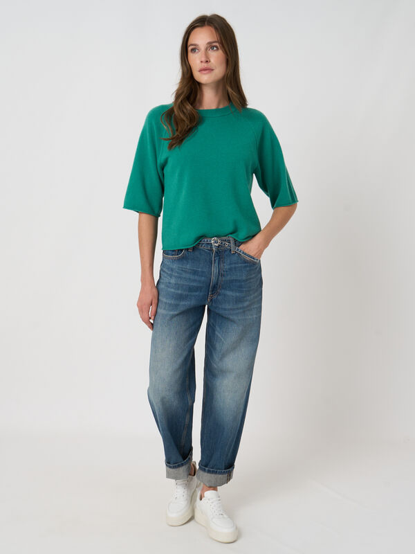 Fijngebreide trui van biologisch kasjmier met korte mouwen image number 2