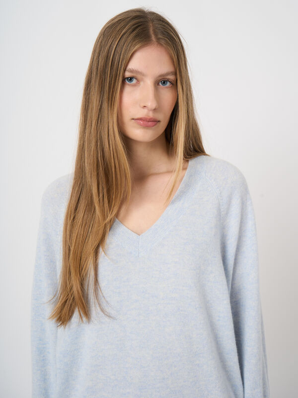 Bio-Kaschmirpullover mit V-Ausschnitt image number 2