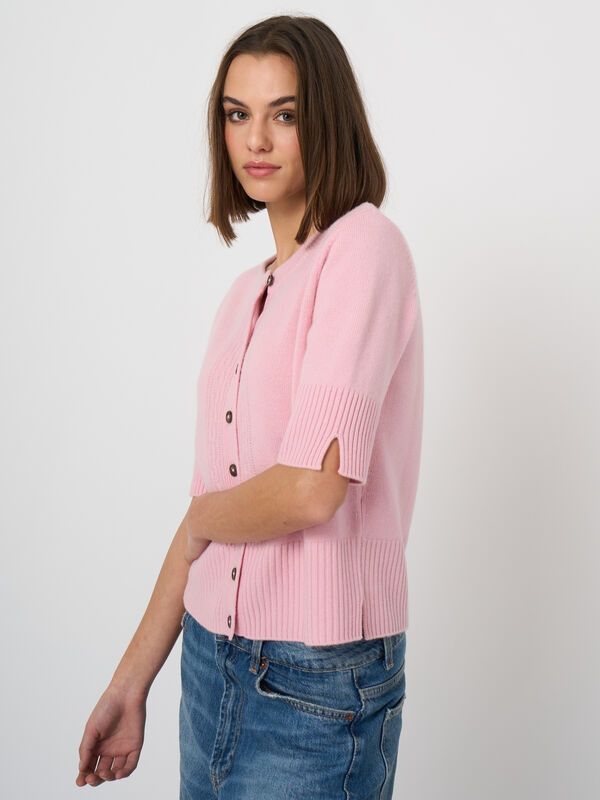 Cropped vest van biologisch kasjmier met kabelpatroon image number 1