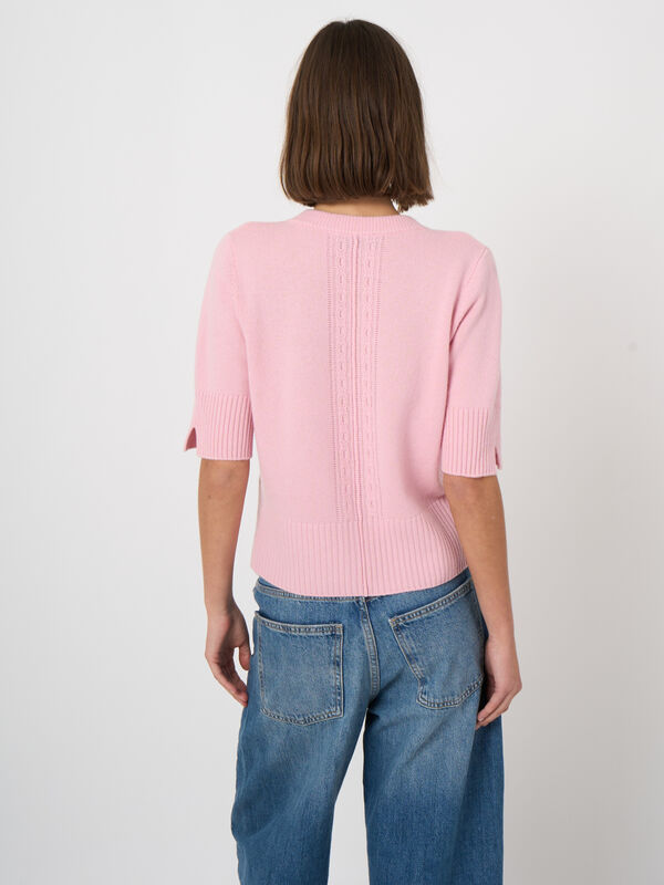 Cropped vest van biologisch kasjmier met kabelpatroon image number 5