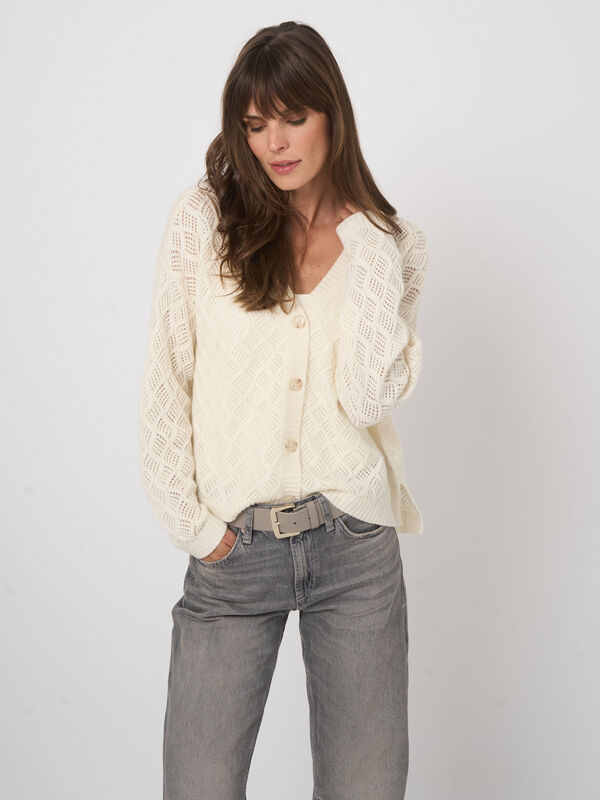 Strukturierte Strickjacke aus Bio-Kaschmir image number 6