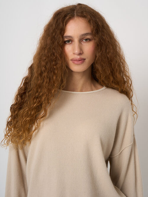 Pull en cachemire bio l&eacute;ger &agrave; finitions contrast&eacute;es