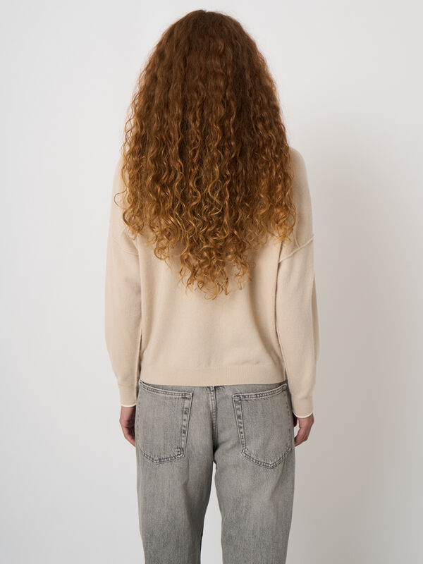 Cashmere sweater with contrast trim image number 4