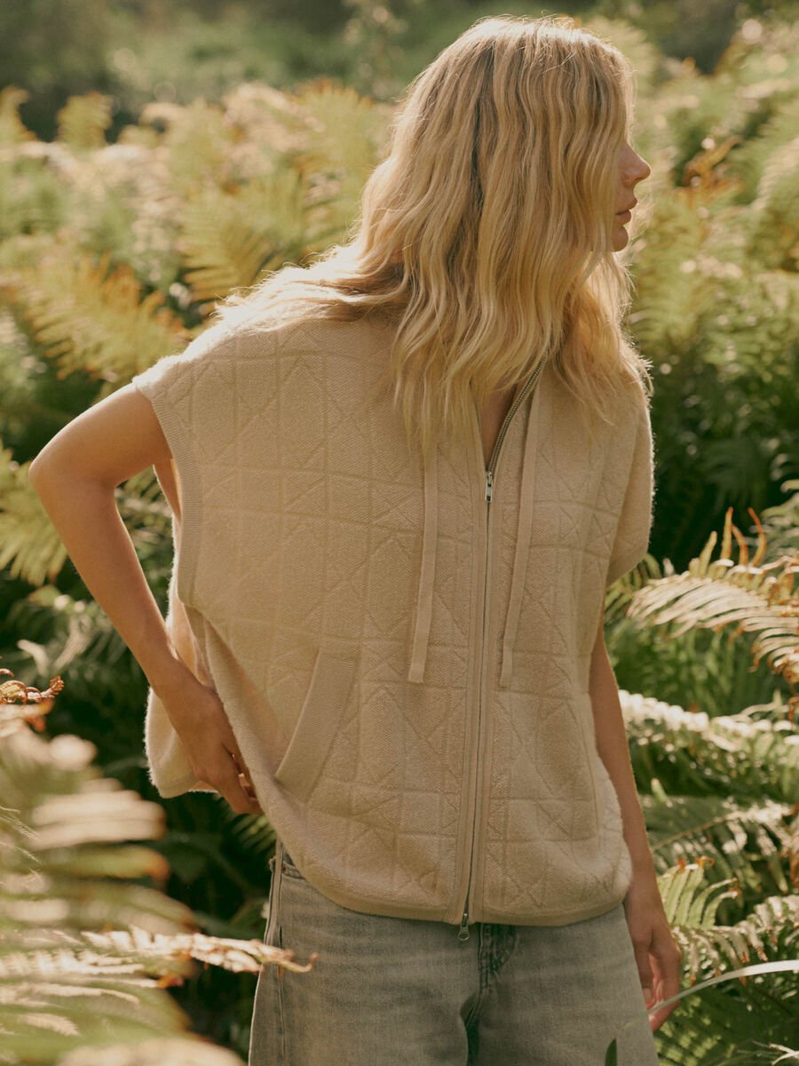 Poncho en cachemire zipp&eacute;, maille moelleuse effet boucl&eacute; image number 0