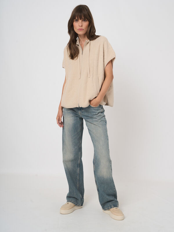 Kasjmieren poncho met rits en sponsachtige breistructuur image number 8