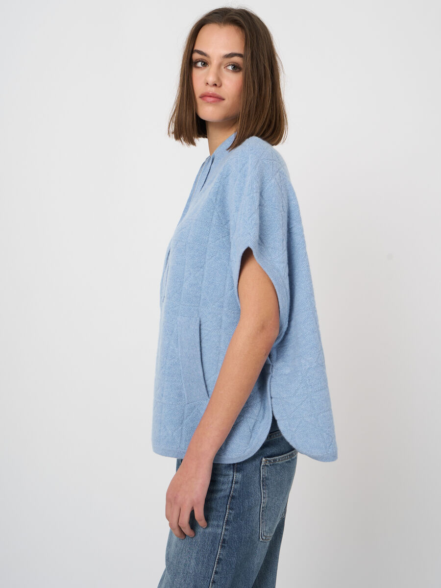 Poncho en cachemire zipp&eacute;, maille moelleuse effet boucl&eacute; image number 4